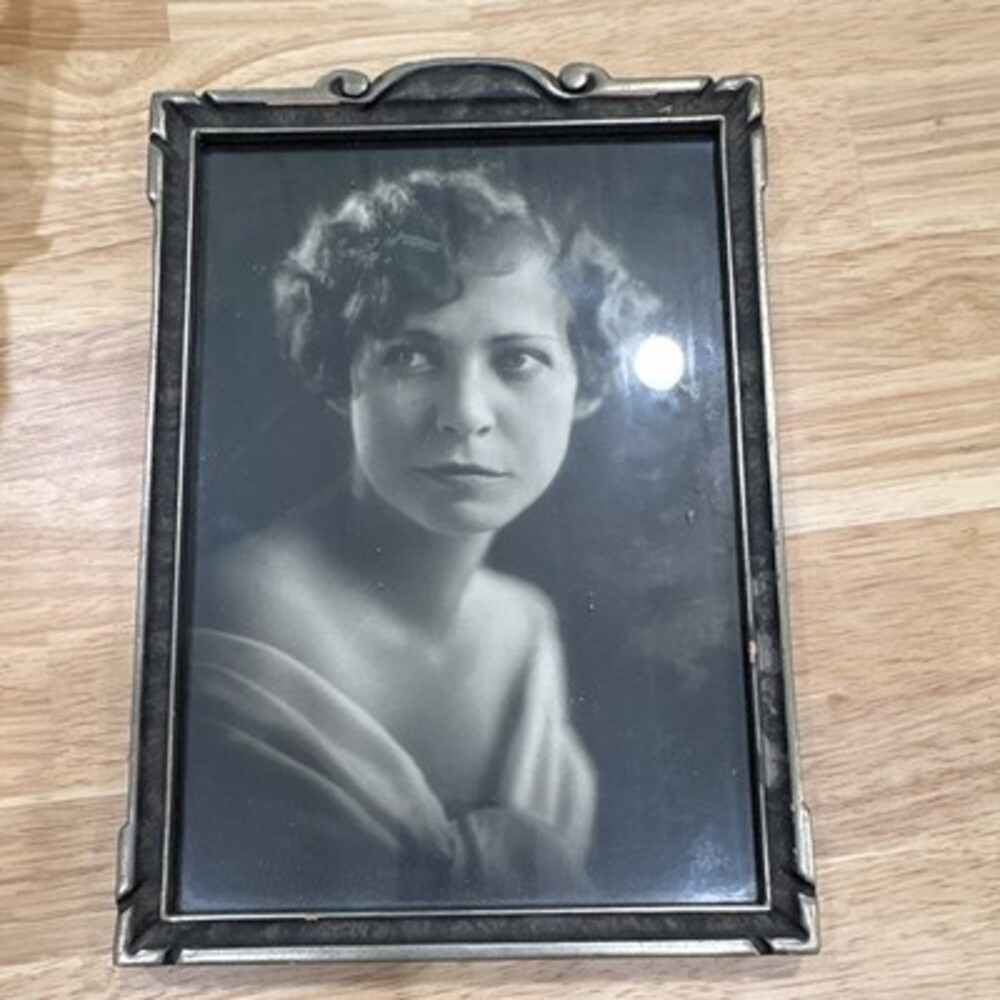 1920 Woman’s portrait Subject Unknown. Could claim her as your late Aunt Margret